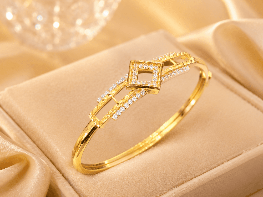 Lắc Tay Vàng Geometric Square – Hiện Đại & Sang Trọng — Vàng tây 10K